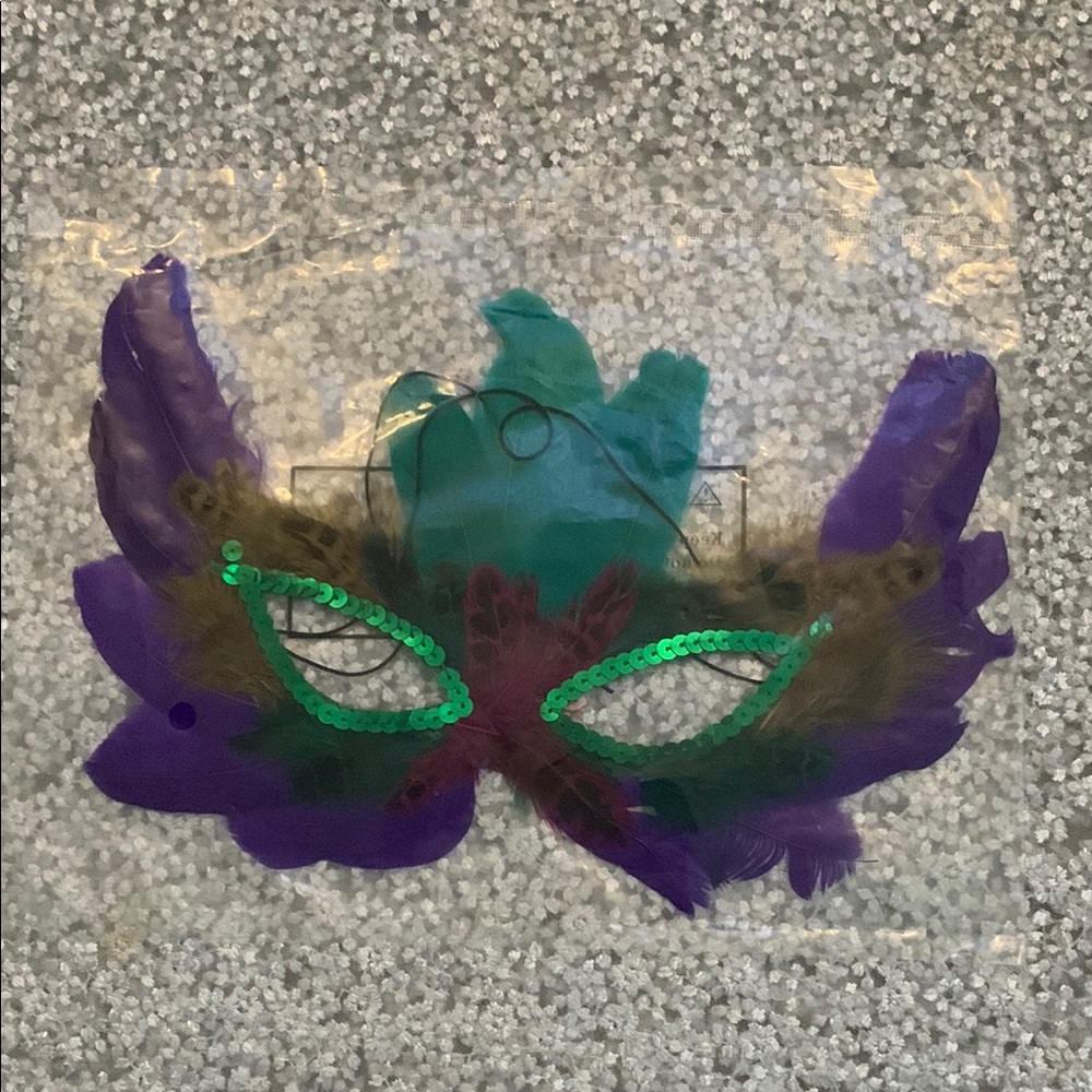 Oriental Trading Co NIP Colorful Feathered Masquerade Mask